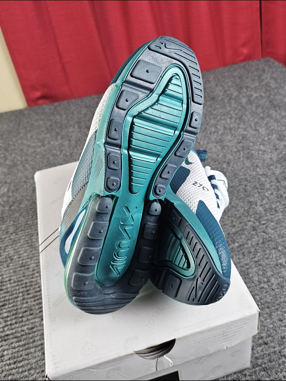 Nike Air Max 270 Women’s Running Shoes - White & Teal New 8,8.5,9 - Picture 7 of 13